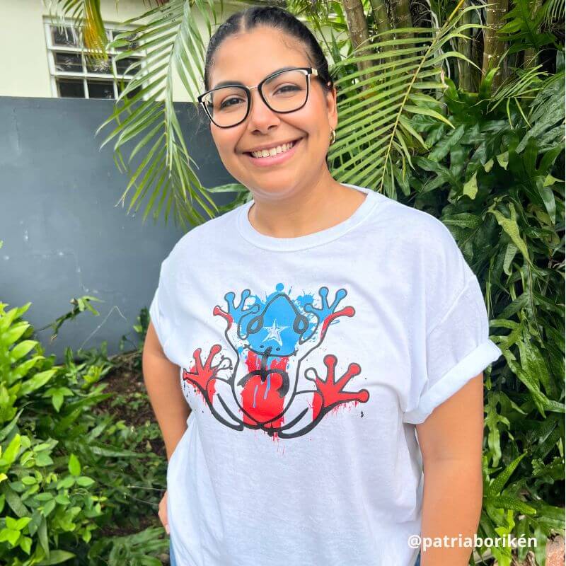Camiseta Coquí con la Bandera de Puerto Rico| Orgullo Boricua con Estrella Solitaria