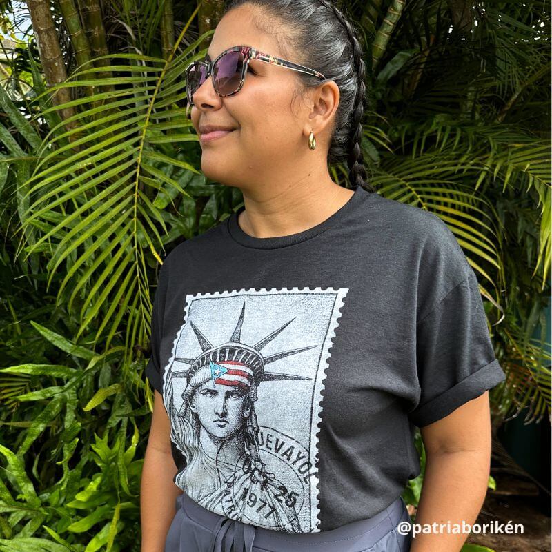 Black Puerto Rico T-shirt – Statue of Liberty with Puerto Rican Flag