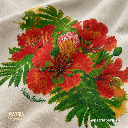 Raw Edge Crop Top T-Shirt Blanco con Diseño de Flor de Flamboyán | Moda Tropical Boricua