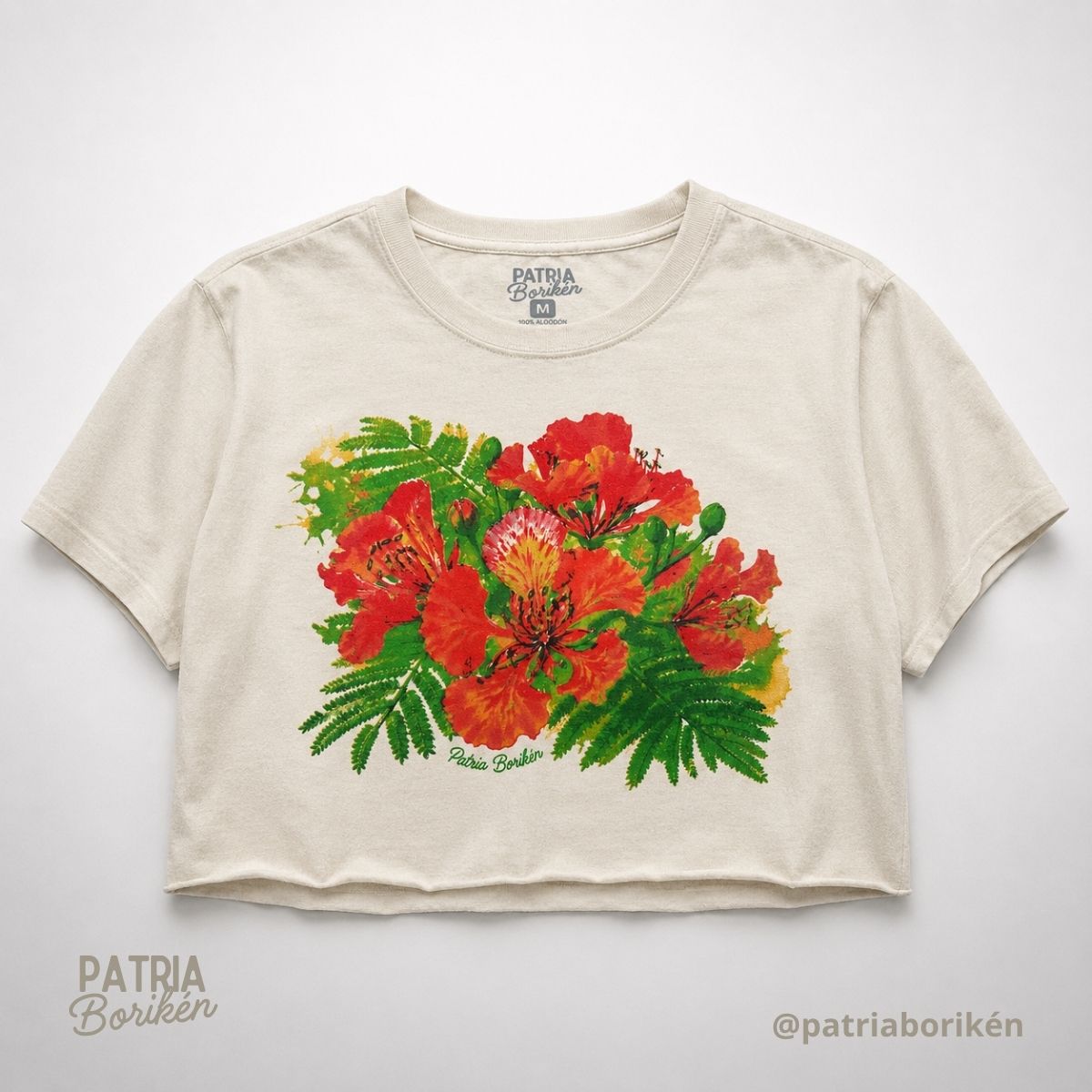 Raw Edge Crop Top T-Shirt Blanco con Diseño de Flor de Flamboyán | Moda Tropical Boricua