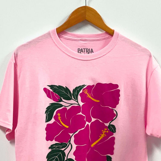 Camiseta Amapola Boricua "Sin Lluvia, No Hay Flores" | Flora Boricua